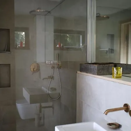 Bullenberg Feriehus Schwarz (Mecklenburgische Seenplatte)